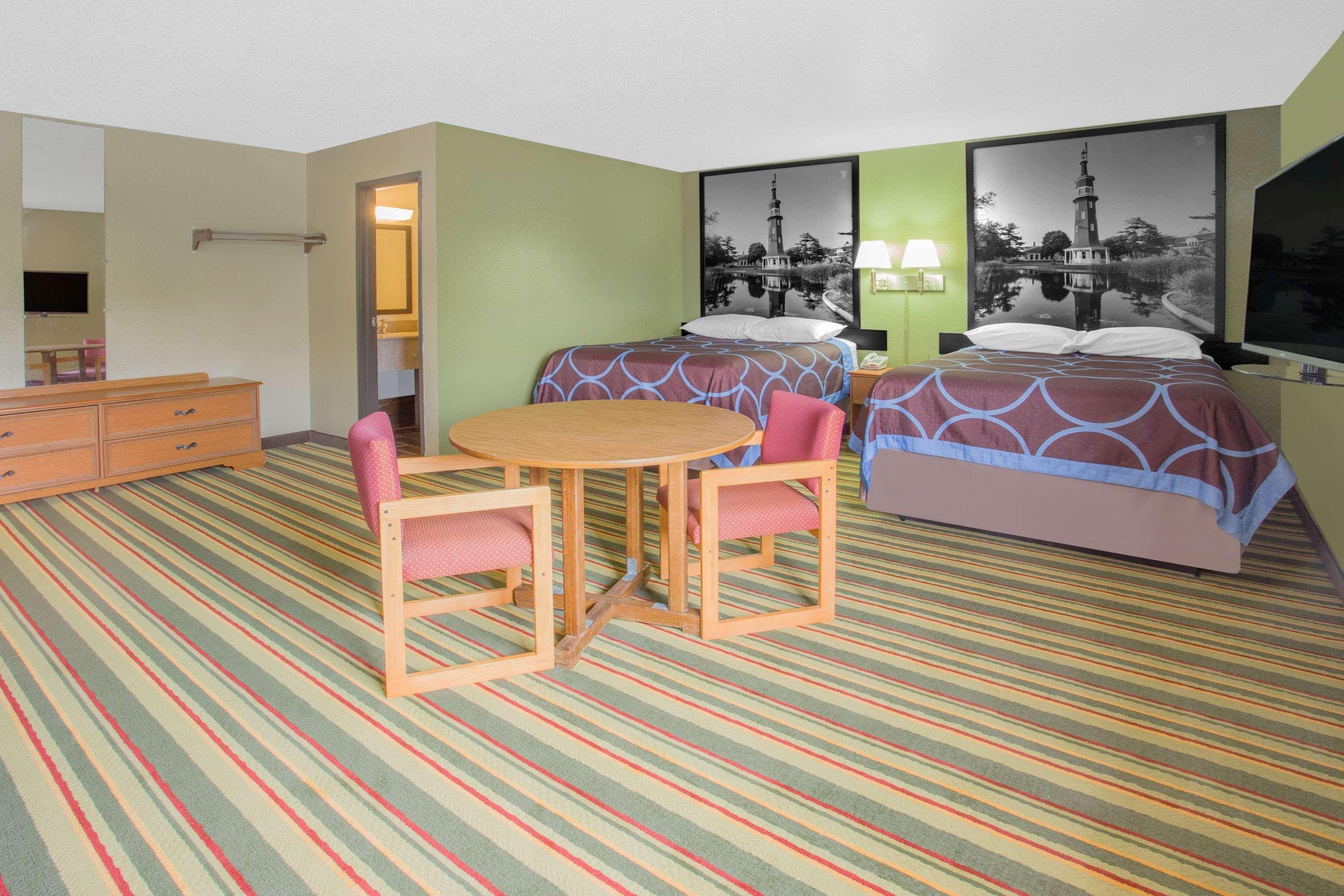 Motel Super 8 By Wyndham Champaign Exterior foto