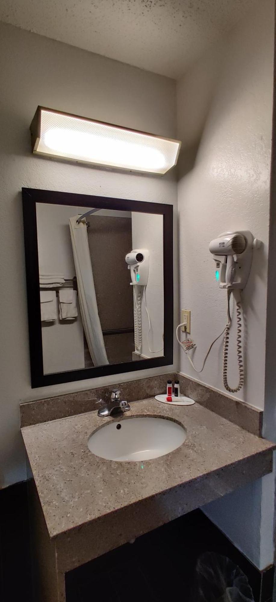 Motel Super 8 By Wyndham Champaign Habitación foto