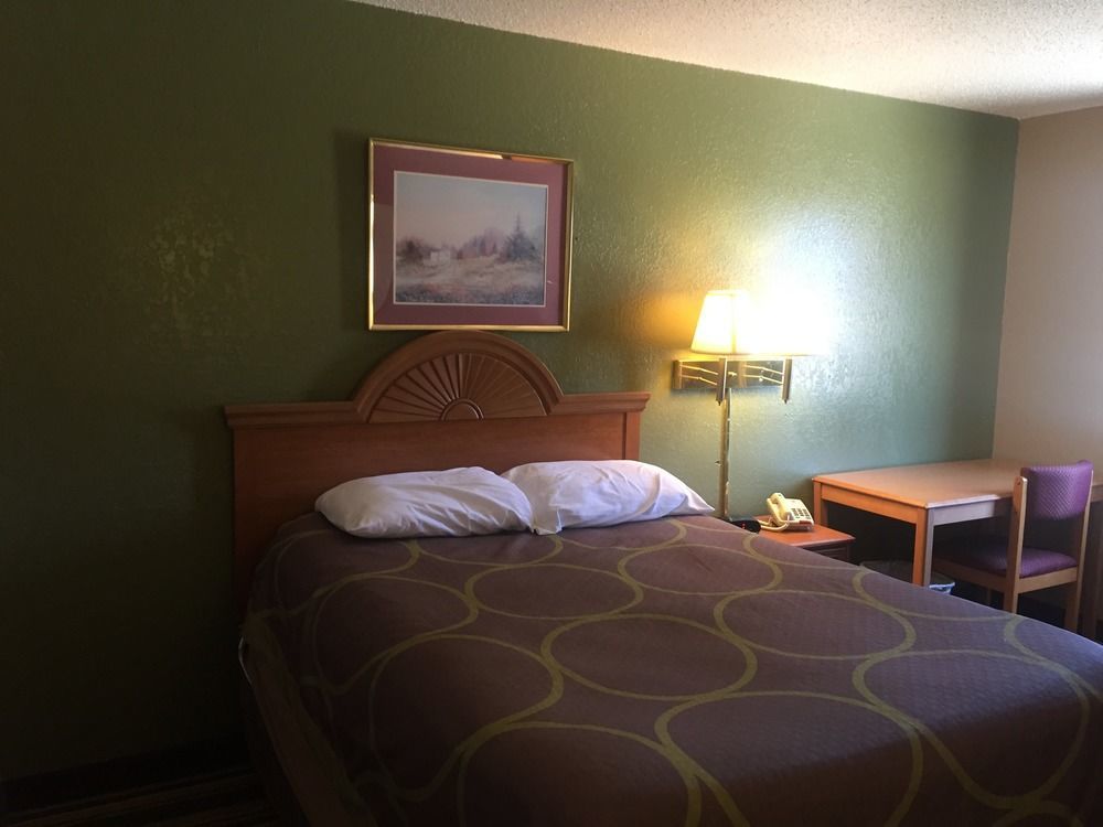 Motel Super 8 By Wyndham Champaign Exterior foto